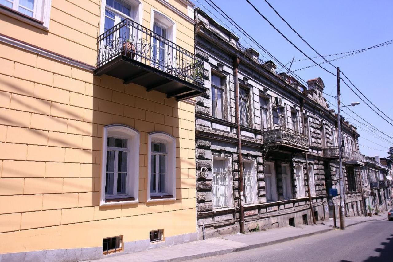Dali's Royal Apartment Tbilisi Bagian luar foto