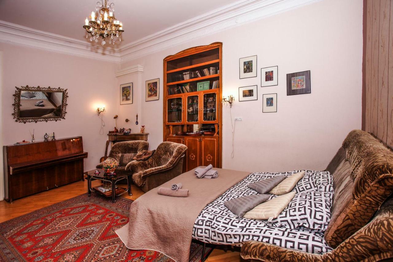 Dali's Royal Apartment Tbilisi Bagian luar foto