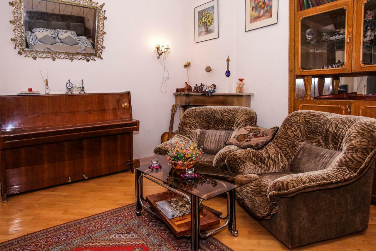 Dali's Royal Apartment Tbilisi Bagian luar foto