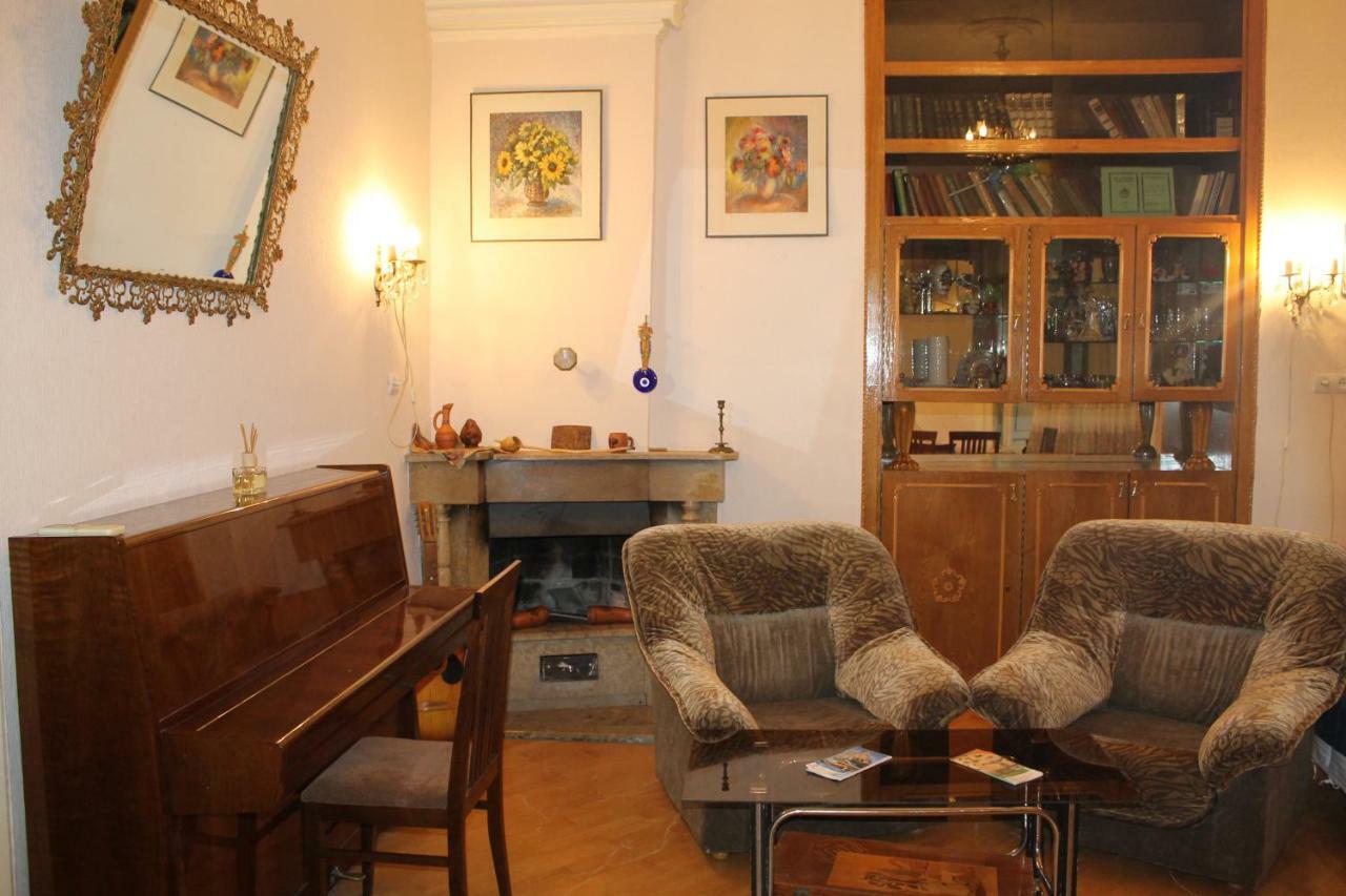 Dali's Royal Apartment Tbilisi Bagian luar foto
