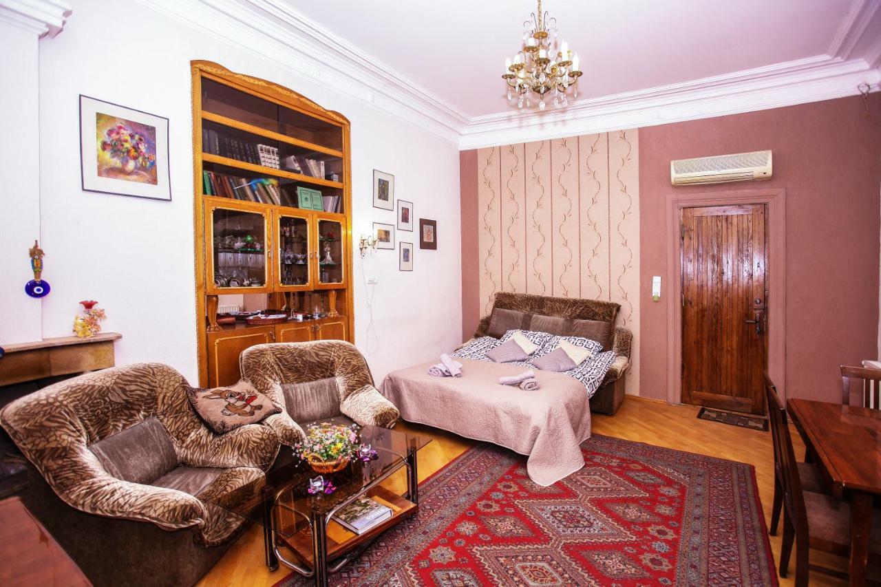 Dali's Royal Apartment Tbilisi Bagian luar foto